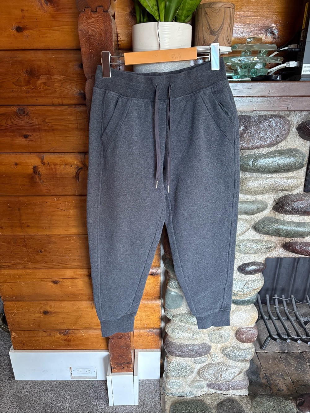Lolë Fleece Lined Jogger Pants Charcoal Gray XS Cozy Athleisure Heavier Weight